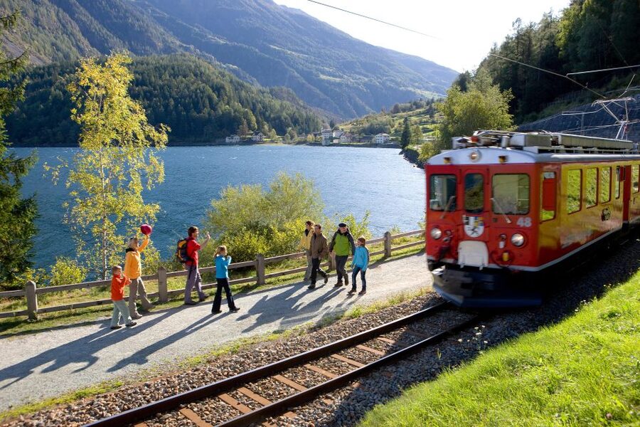Milan to St. Moritz: Scenic Bernina Train Tour with Guide - Price and logistics: is $123 good value for a day trip like this?