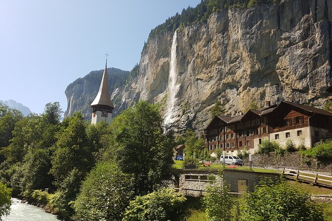 Mountain Majesty: Small Group Tour to Lauterbrunnen and Mürren - Interlaken Ost to Lauterbrunnen by train, the easy way into the valley