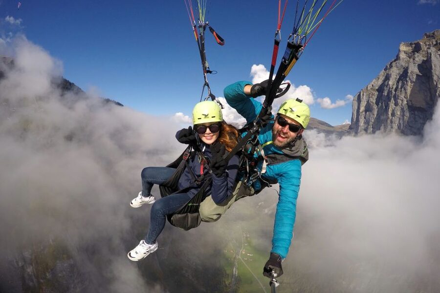 Paragliding Tandem Flight in Interlaken - Dressing for Swiss wind: winter warmth and summer layers
