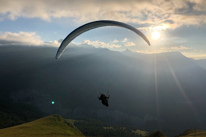 Paragliding Tandem in Switzerland - What You Actually Get: Paragliding Gear Plus Photos and Video