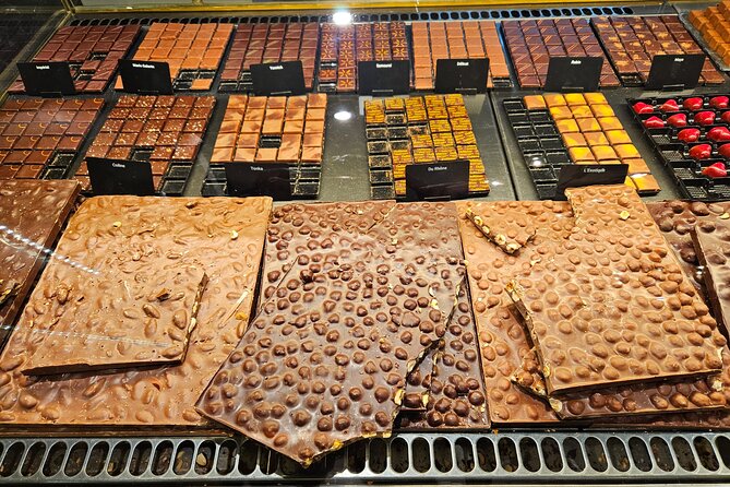 Private Chocolate Tour in Geneva by Tuk Tuk - Place Bourg du Four: old-town chocolate in a walkable pocket
