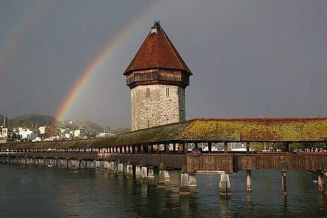 Private Classic Lucerne City Walk - Starting at Bourbaki Panorama and Lion Square