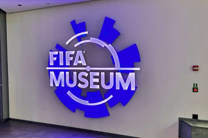 Private Day Tour Lindt Home of Chocolate and FIFA Museum Zurich - Kilchberg outlet shopping, the smart way to buy Lindt
