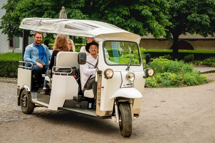 Private Highlights Top Places Tour Electric TukTuk 1h15 - Key moments to look forward to