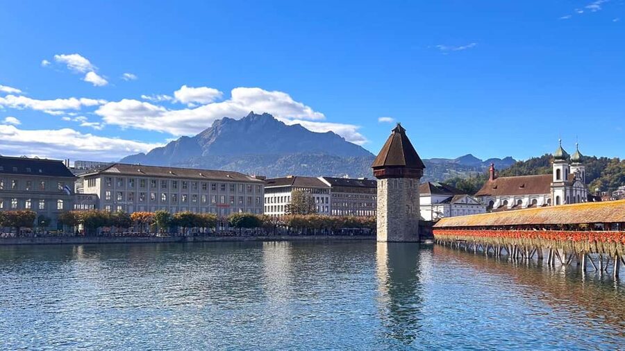 Private Lucerne Old Town Tour w/ Local Guide & Photographer - Altstadt streets, frescoes, guilds, and Musegg Wall