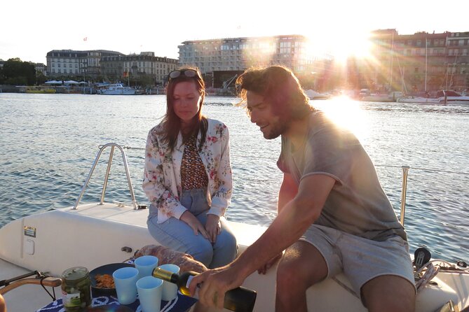Private sailing cruise on Lake Geneva from Geneva - Quick sailing lesson, then real control (steering and sails)