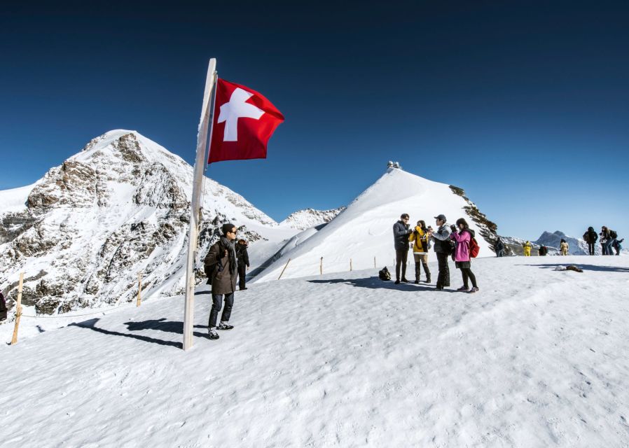 Private Tour from Zurich to Jungfraujoch - The Top of Europe - Zurich pickup to Grindelwald break: where the day starts to feel real