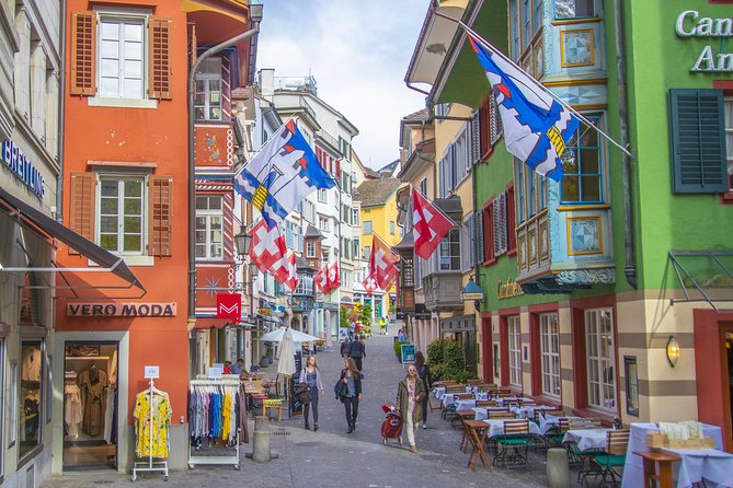 Private Tour of Zurich in 60 minutes with a Local - Twin towers above the river and Zurich’s Reformation thread