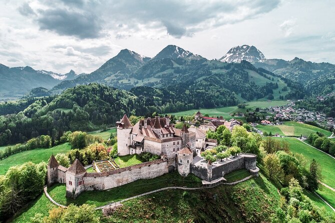 Private Tour to Gruyères, Chocolate & Cheese Factory from Geneva - Gruyères village time: medieval charm plus modern oddball museums