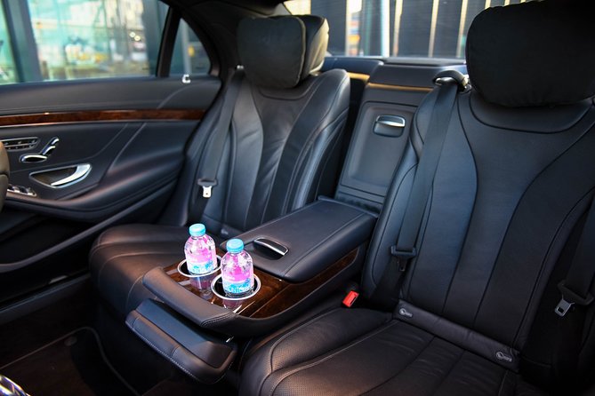 Private Transfer from Sankt-Moritz to Zurich Airport - Pickup at your hotel lobby, and how you actually find the driver