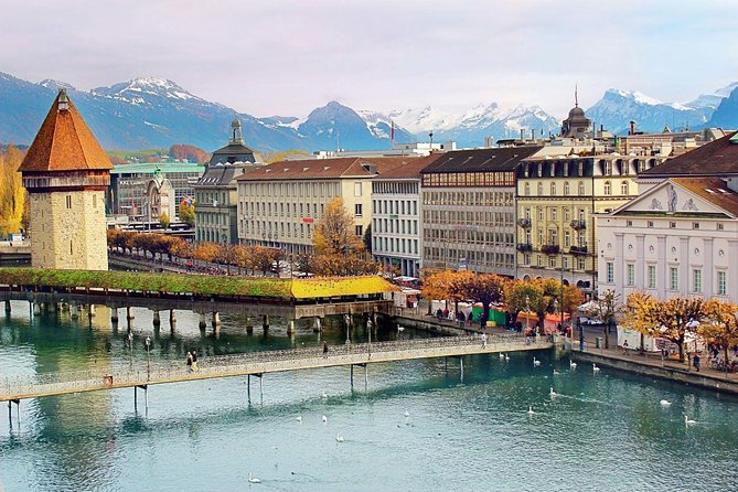 Private Transfer: Lucerne to Zurich Airport ZRH by Luxury Van - Timing that helps you land early enough
