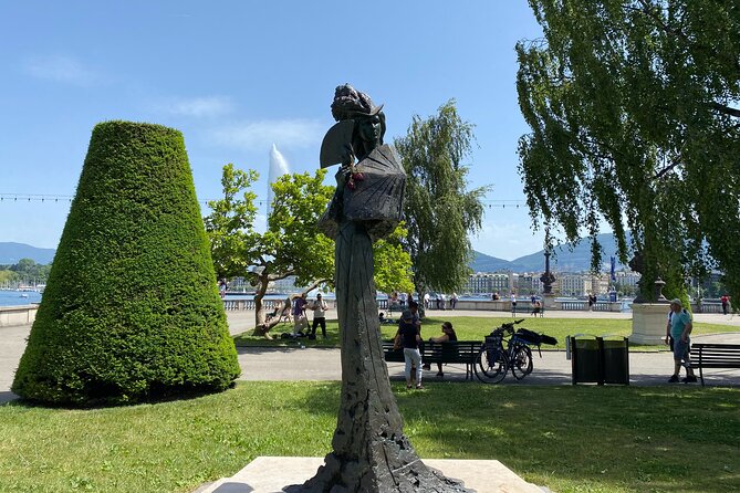 Self-Guided Audio Tour to the Many Faces of Geneva - Start at the Sissi monument by Lake Geneva