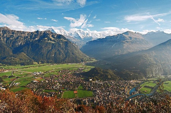 Small group tour to Interlaken with driver guide - Thunersee: A Short Lake Stop for Views