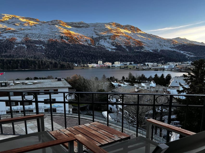 St. Moritz: Express Walk with a Local in 60 minutes - Meeting at the Tourist Information Dorf, then getting moving