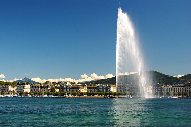(STTG04) - Sightseeing Cruise at Geneva with Wine and Aperitif - Wine and aperitif, with snacks that make it feel like more than transport