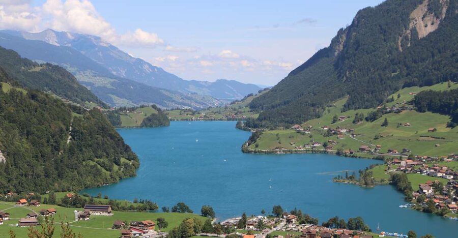 Switzerland: Private Day Tour by car with unlimited km - Your guide: planning ahead, or shaping the route on the move