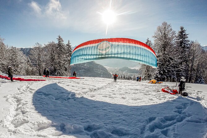 Tandem Paragliding Experience with Transport from Interlaken - From Interlaken pickup to the Beatenberg launch spot
