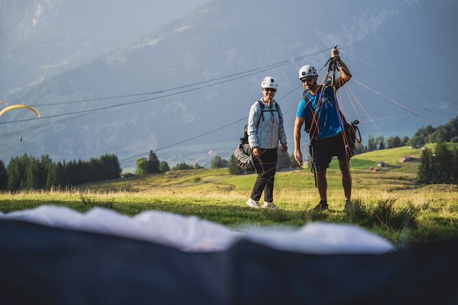 Tandem Paragliding in Interlaken - Beatenberg Launch, Höhematte Touchdown in Central Interlaken