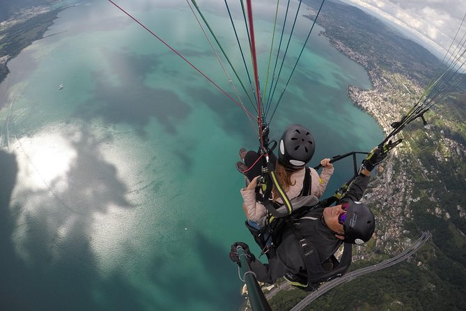 Tandy paragliding - What the team and pilots bring: Olivier, Nicolas, Jérôme, and a pro atmosphere