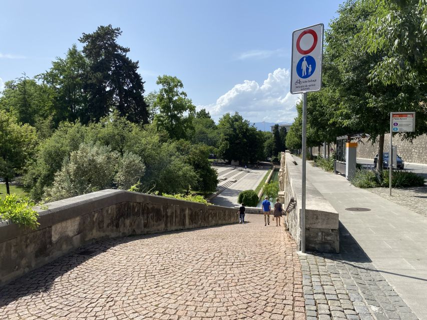 The Many Faces of Geneva: Self-Guided Audio City Tour - Routing Tips That Make the Audio Walk Easier