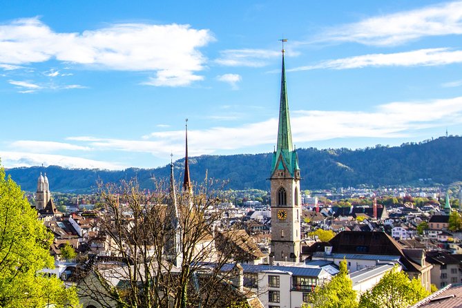 The Secret Doors of Zurich - Stop 3: Pictures and stories you can actually use later