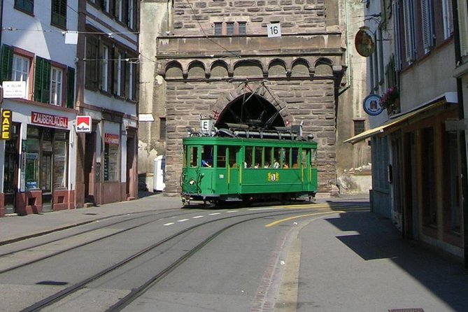 Tour on the vintage tram - Key moments that make this tram tour worth your time