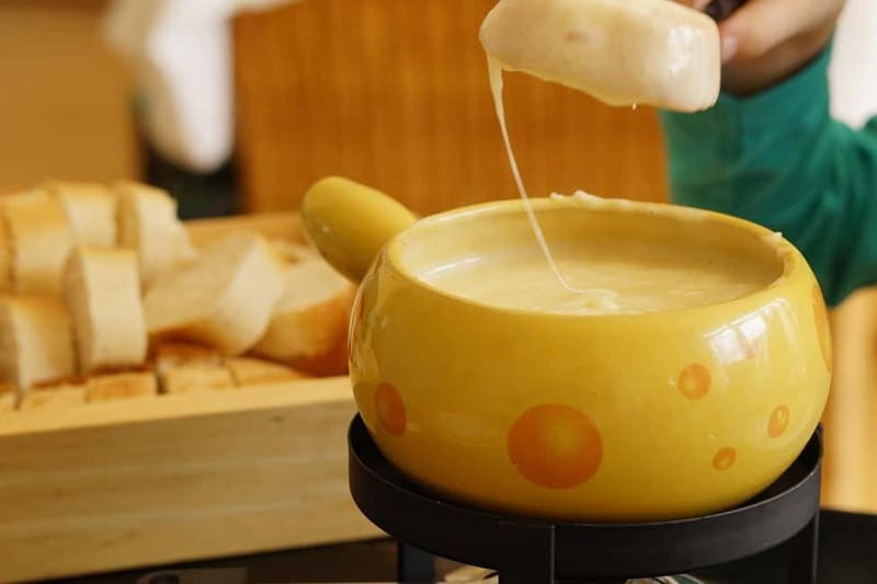 Traditional Swiss Dinner: Cheese Fondue, Appetizers/Dessert - Cheese Fondue Main Event: Gruyère Blend By The Fireplace