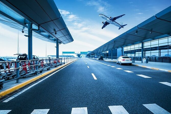 Transfer from Zurich Airport (ZRH) to Zurich City Center - The Ride Itself: Air-Conditioned Comfort in a Six-Seat Vehicle