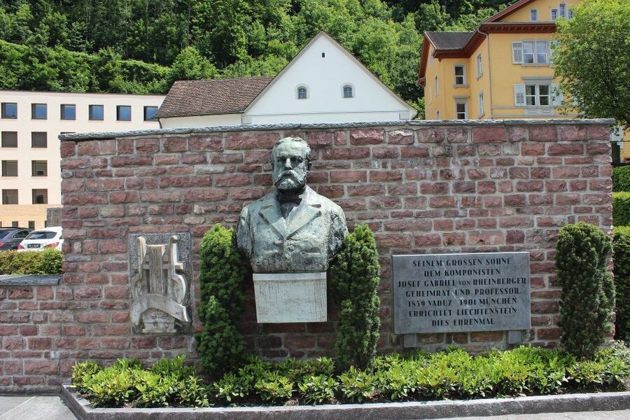 Vaduz Private Guided Walking Tour - Liechtenstein rule made visible: Parliament, government buildings, and monarchy