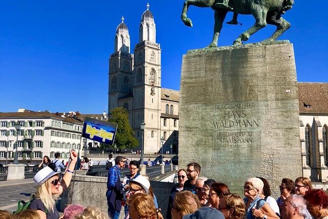 Walking tour of Zurich - your first overview of the city (Private Tour) - Stop 3: Lindenhof Hill for Views Over Old Town, Lake, and Alps