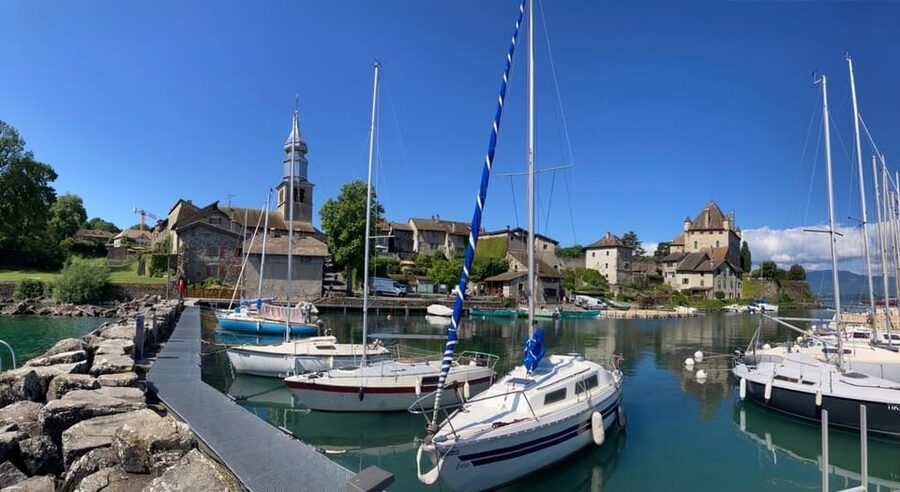 Yvoire medieval village : Walking Guided Tour - Where the walk starts: Rovorée Entrance and why the lake matters