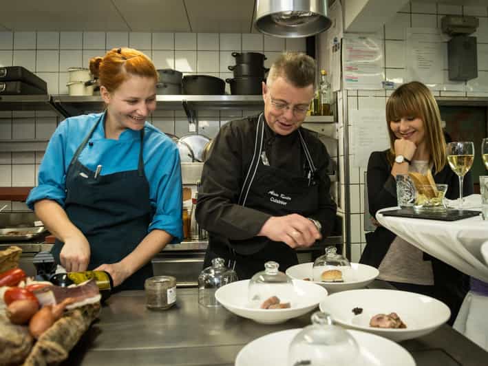 Zermatt: Gastro tour through Zermatt kitchens - The private meal: seasonal regional 3 courses, wine included