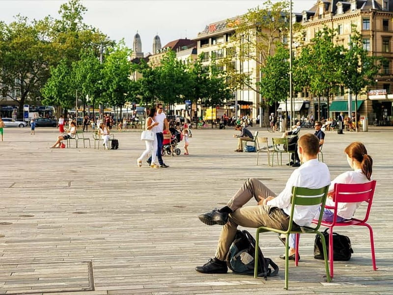Zurich: 2-hour Best Intro Walking Tour with a Local - Key highlights worth showing up for