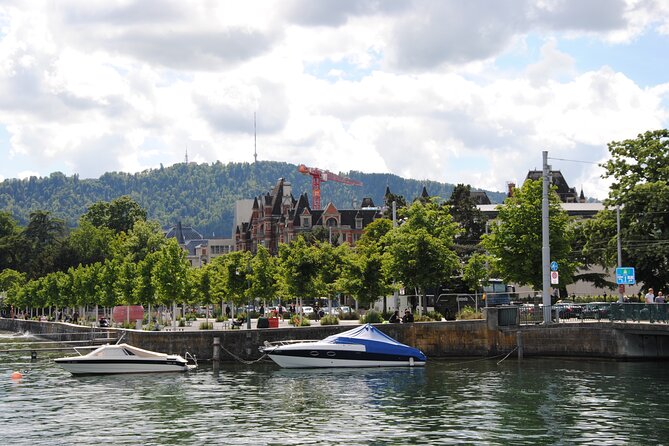 Zurich 360° City Walk Tour Including Hidden Spots - Grossmünster and the Right Bank: icon church and Reformation context
