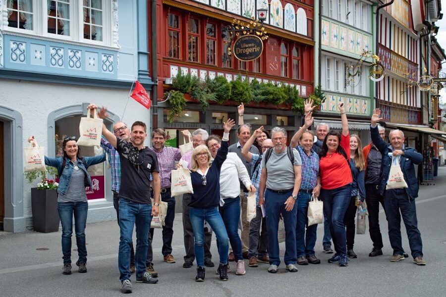 Zurich: Appenzell Day Trip with Farm Visit & Cheese Tasting - Meeting point and how the minibus day works