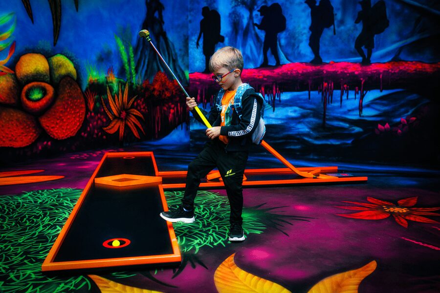 Zurich: Black Light Galaxy Minigolf - Who this experience fits best in Zurich