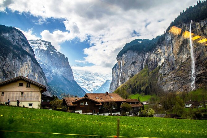 Zurich: Chocolarium and Appenzeller Schaukäserei Tour - From Zurich Bus Station to Swiss Countryside Fast