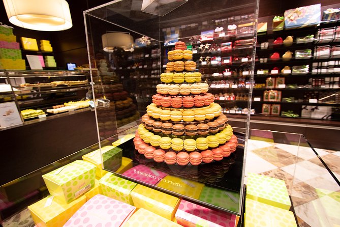 Zurich: Chocolate Tasting and Walking Tour with a Local - Small-group format: why 8 people can be a sweet spot