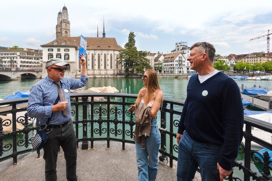 Zurich: City Highlights Tour by Bus, Cable Car, and Ferry - Cross Lake Zurich by ferry, then follow the Gold Coast to Meilen
