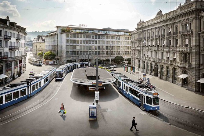 Zurich City & Lindt Home of Chocolate Last-Minute Tour - Old Town and Grossmünster: Medieval Streets Plus a Real Viewpoint