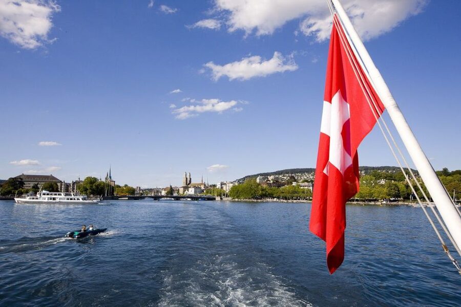 Zurich: City Tour, Cruise, and Lindt Home of Chocolate Visit - Optional FIFA Museum: a good add-on if you love football