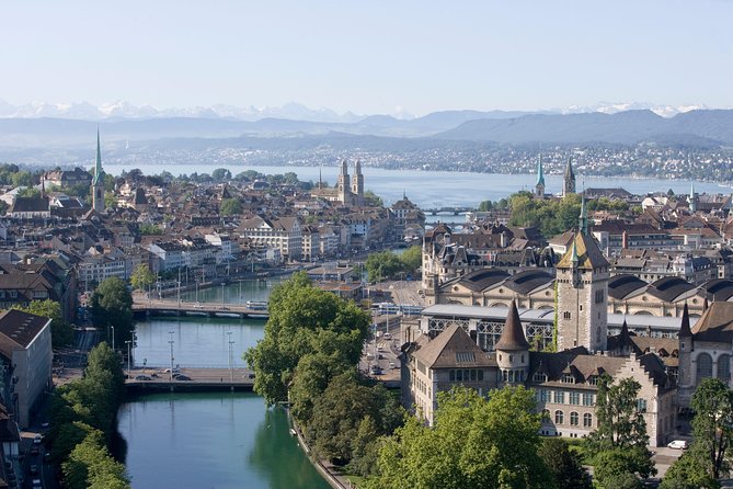 Zurich City Tour with Audio Commentary - Zürichberg hillside villas and the return loop back to Sihlquai