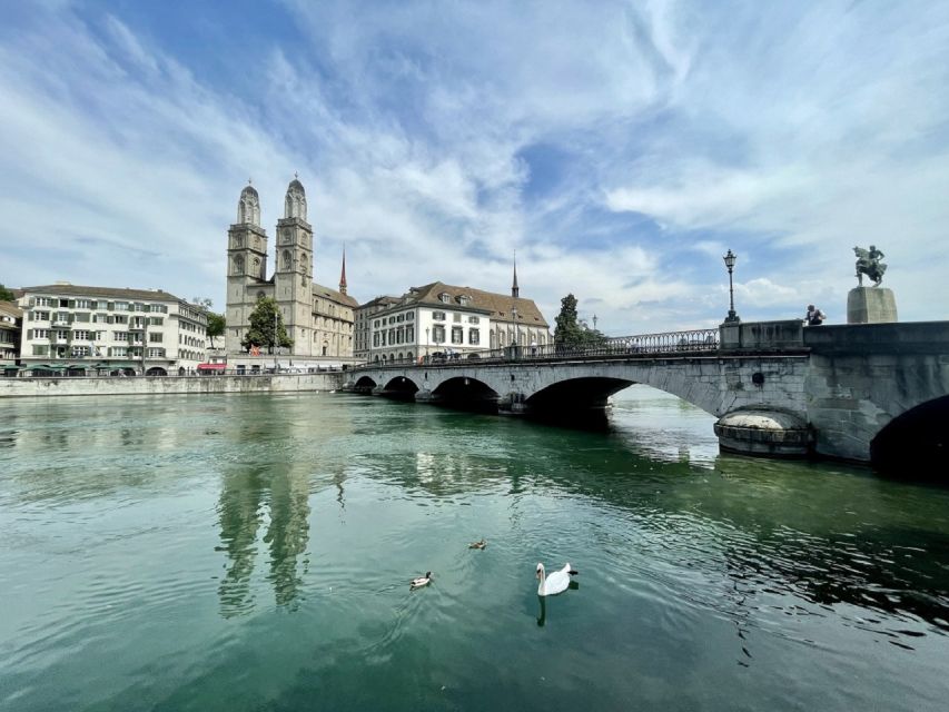 Zurich: City Tour with Lake Cruise + Optional FIFA Museum - From the Limmat to Bürkliplatz: Setting Up for the Lake Zurich Cruise