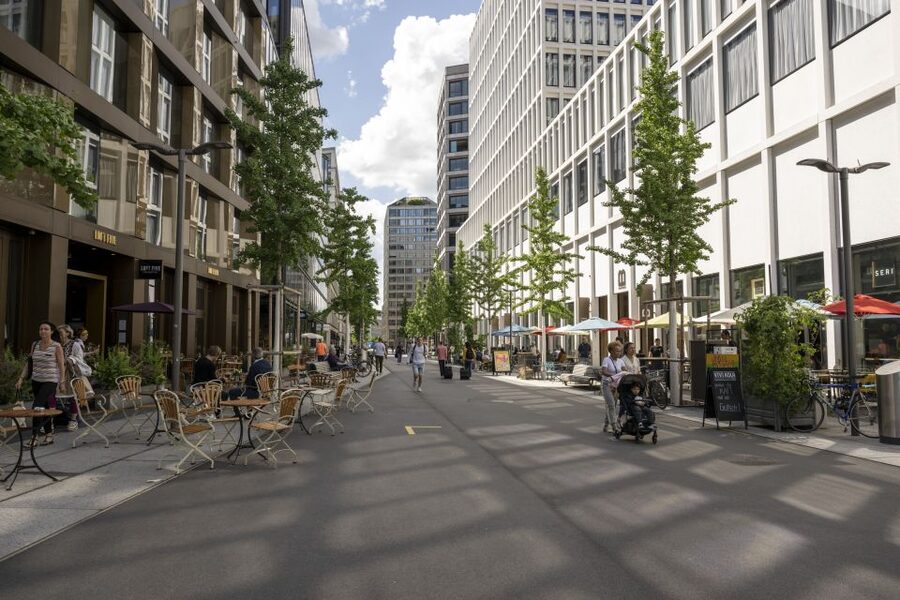 Zurich: City Walking Tour Made in Zurich - A 2-hour city walk, the pacing you should expect