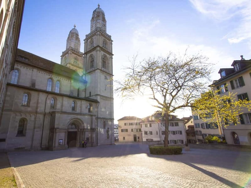 Zurich: Express Walk with a Local in 60 minutes - Private and flexible, and what that means for your day