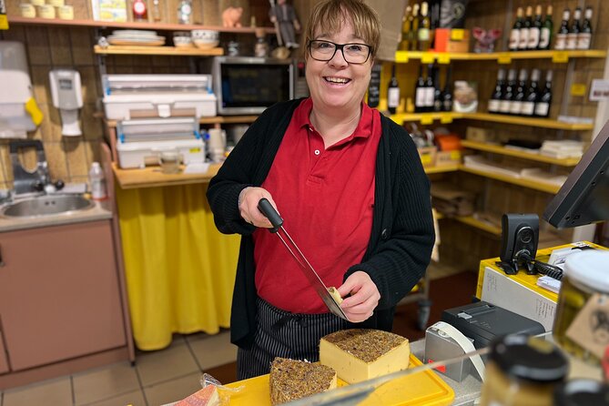 Zurich Food Tour with 10 Local Delicacies, Cheeses & Chocolates - Fraumünster and St. Peter’s clock: big views, then bite-size pacing
