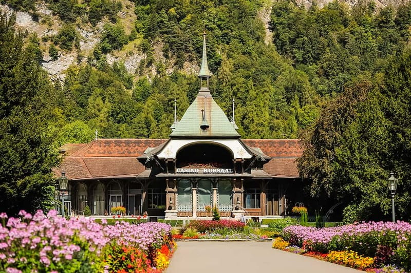 Zurich: Grindelwald, Interlaken & Lauterbrunnen Day Trip - Grindelwald: glacier village energy and the Eiger, Mönch, Jungfrau view