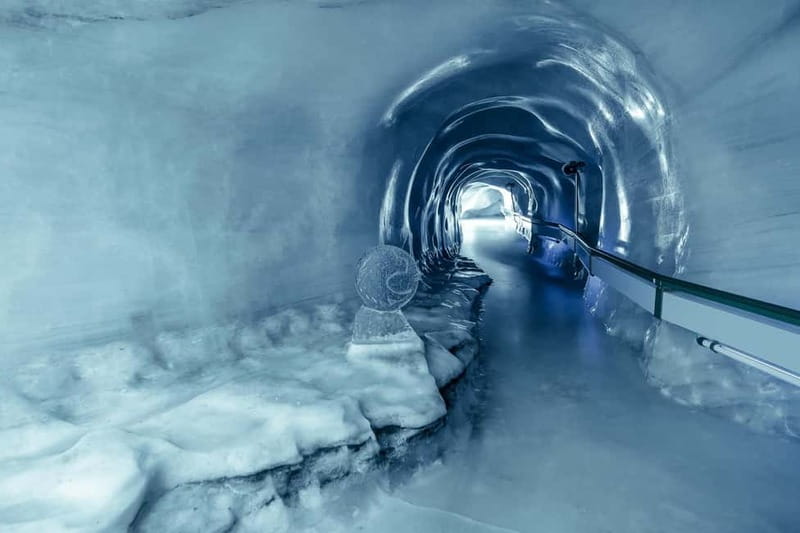 Zurich: Lucerne Trip, Igloo Fondue and Titlis Rotair Option - Trubsee cable car and sledging for real winter fun