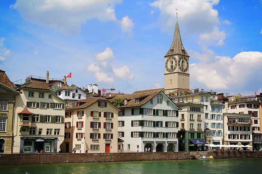 Zurich - Old Town Private Walking Tour - Rathaus along the Limmat: where Renaissance and Baroque meet the river