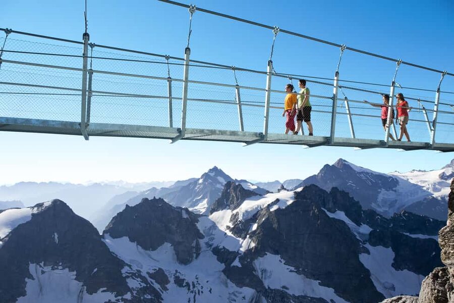 Zurich: Panoramic Lucerne & Mount Titlis Tour with Ice Flyer - Lucerne Old Town: Chapel Bridge plus real wandering time